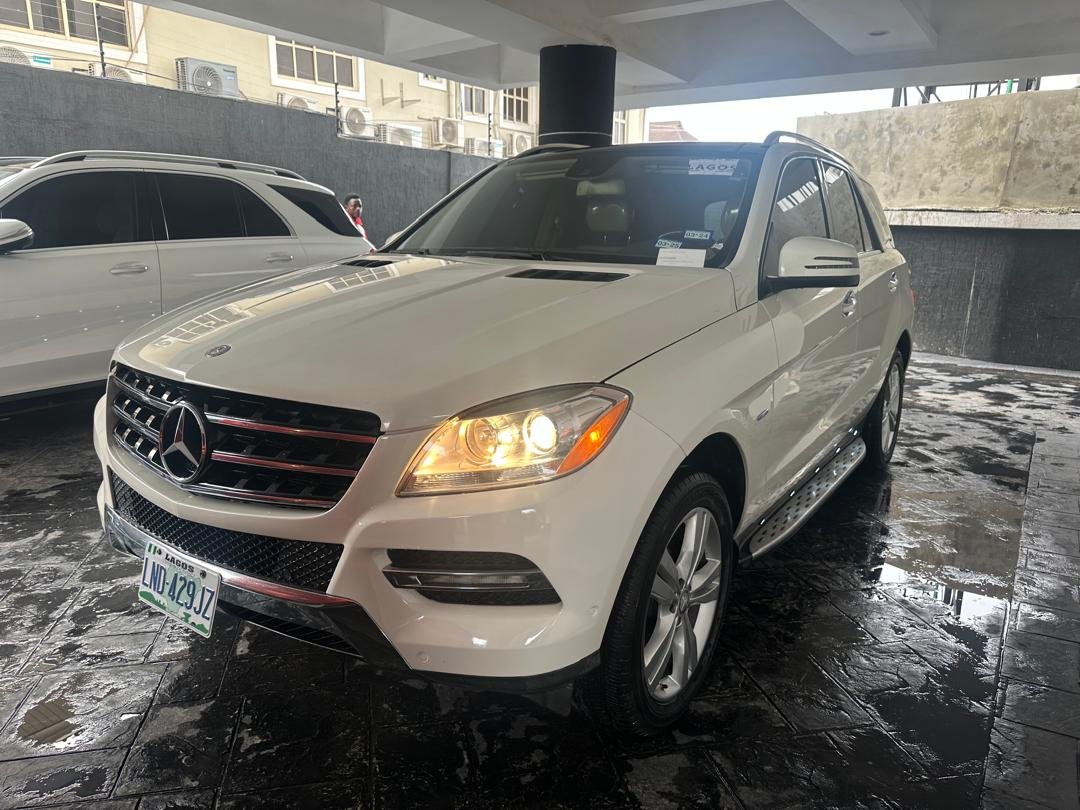 2015 Mercedes-Benz ML 350 — front exterior